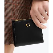 エッセンシャル スリム ビルフォールド ウォレット