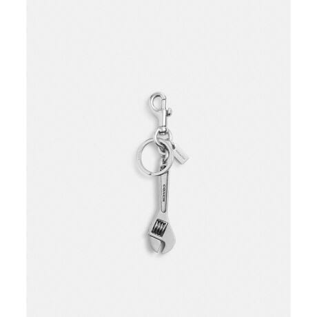 [^ԁFCCY39 SLV]` obO `[𗧂H`[tɂA`̃obO`[BobOL[ZbgɃANeBuȕ͋CY܂BE^EhbO[V NbvAL[ OEc1cm x 2.5cm x }`14cmEd70ggp̃p\RX}[gtH̉ʐݒ@ɂۂ̃J[ƈقȂČꍇ܂BJ[͊Ǘp̕\LłA^O̕\LƈقȂĂ܂ByCOACHɂāz1941NɃj[[NőnO[ot@bVuhłBƋ@\˔R[`iɂ́AnNtg}Vbvוɂ܂łɍs͂Aō̎gSnƃX^C͂܂BWF_[XɎgfUCLxɑAMtgł̂qlɂIтĂ܂BNGCeBuEfBN^[̃X`A[gEB@[X̃rWƁÃz[^Ełj[[ŃAN󂯓piCN[VujAėEC鐸_ɃCXpCAAN炵悤ɁAîÂs܂B