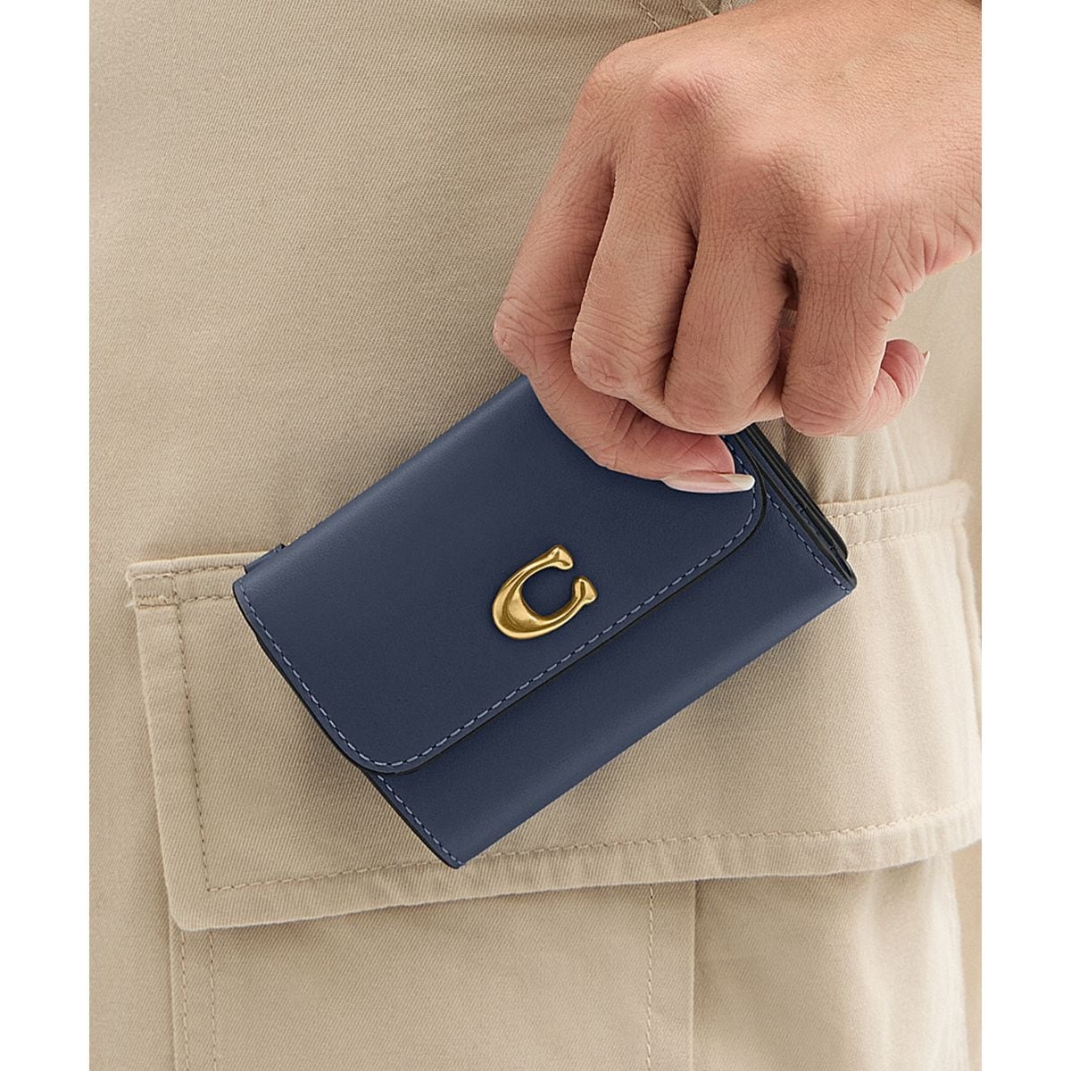 エッセンシャル ミニ トライフォールド ウォレット・ホース アンド