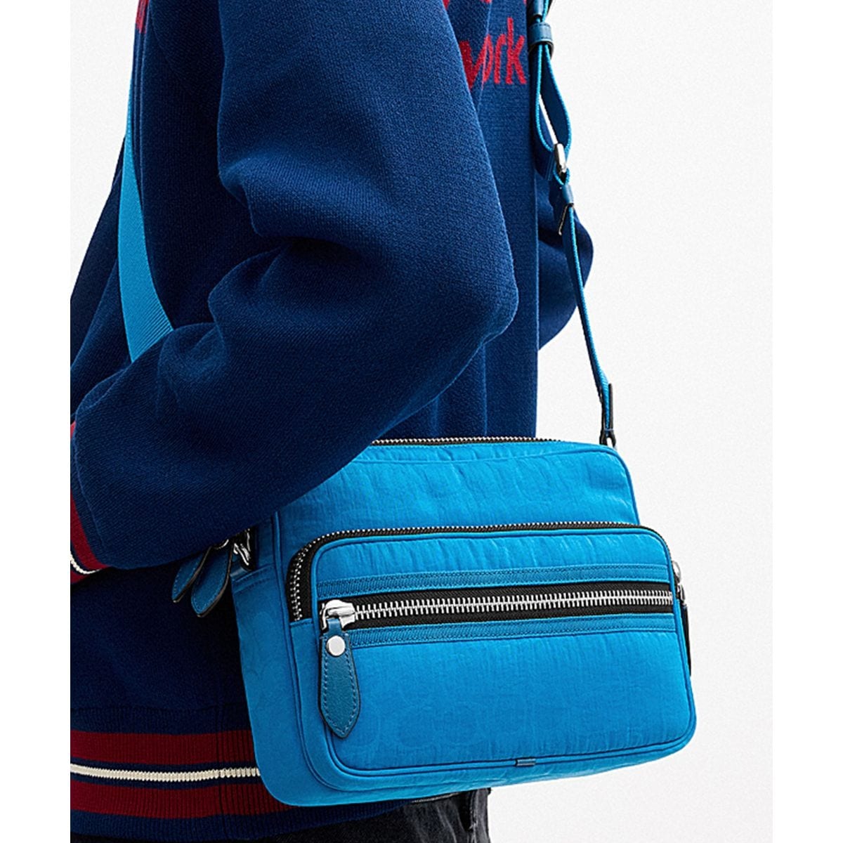 ダコタ クロスボディ バッグ・シグネチャー ナイロン | コーチ(COACH