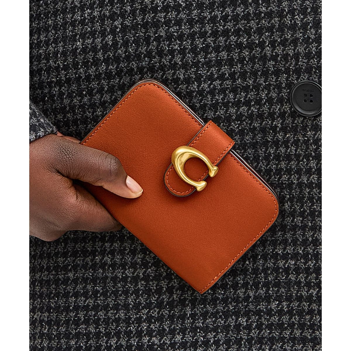 コーチ(COACH) 二つ折り財布・三つ折り財布 の一覧 | マルイウェブチャネル