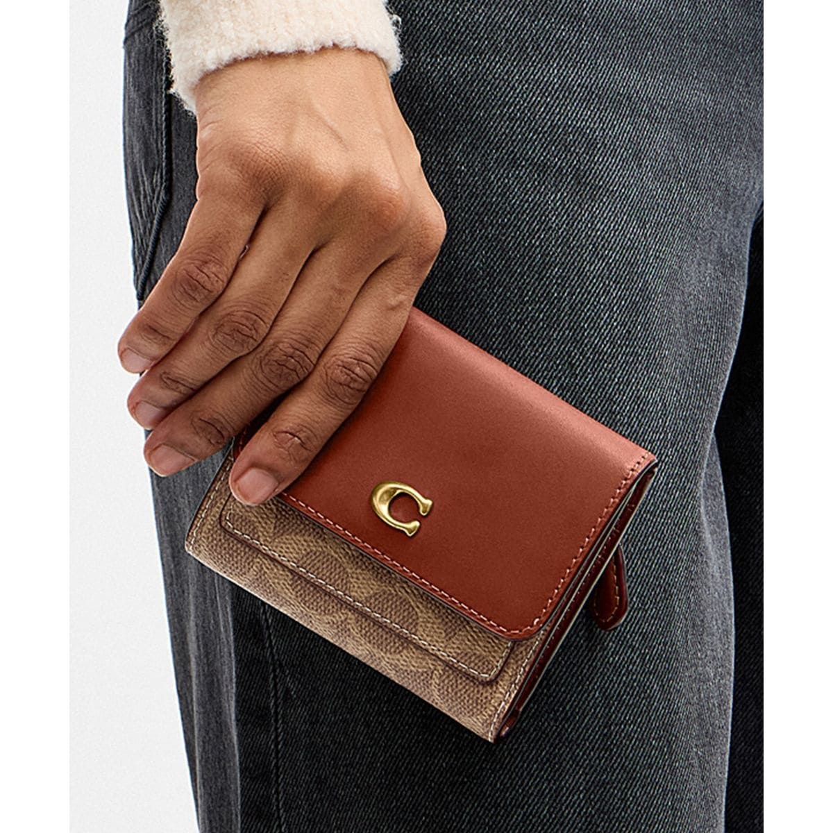 コーチ(COACH) 二つ折り財布・三つ折り財布 の一覧 | マルイウェブチャネル