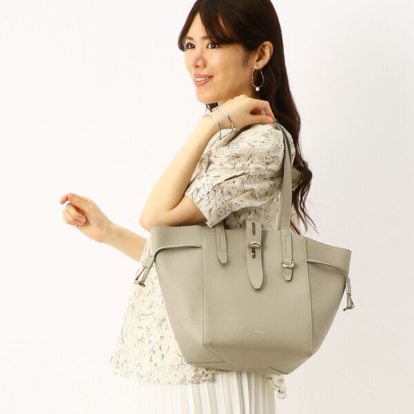 FURLA NET M トートバッグ | フルラ(FURLA) | 8050597035628 ...