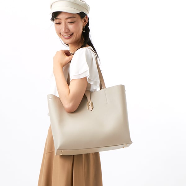 FURLA SOFIA L トートバッグ - トートバッグ