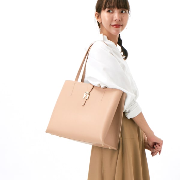 FURLA SOFIA トートバッグ L