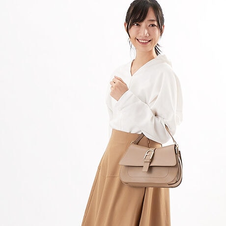 [^:8050597394855]@\IŐꂽGKgȃt t[(Furla Flow) gbvnhobO MTCÝARpNgȑ`tHƃJ[uCIłBnhobOAV_[obOANX{fBobOƂāAV[킸g閜\ȃACełB_炩ŃX[XȃJ[tU[gpAACRjbNȃA[`SǂobNĂ܂B- ɃI[v|Pbg- OwʂɃI[v|Pbg- U[V[ggbvnh- ߁EO\ȃU[OXgbv- tbv}Olbg{^J- p`OH̃uhSWB00996-BX2045-1007-1257S̓ťICXgAłBSȂǈꕔ̎dlʐ^ƈقȂꍇ܂B炩߂Bi͂̍ۂ̔[íAグؖ鏑ނƂĕۏ؏ƂƂɑ؂ɕۊǂĂBiCȂǂ̍ۂɕKvƂȂ܂j