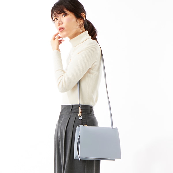 FURLA グレー ハンドバッグ - メルカリ