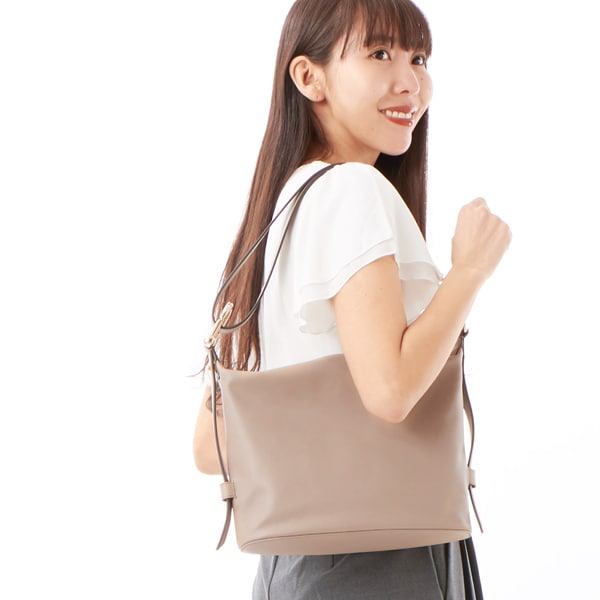 公式】FURLA NUVOLA M ショルダーバッグ | フルラ(FURLA