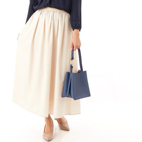 [^:8050597620039]VvŃGKgȃCAṼt kH(Furla Nuvola) oPbgobOB̂㎿ȃOCU[gpA_炩yACełB߉\ȃ{^tnhAnhobOƂĂV_[obOƂĂgRpNgȃTCYɎdグĂ܂BACRjbNȃt A[`SƃIWĩEhp[cgݍ킹VfUĆuARXtF(Arcosfera)vn[hEFAڂ܂B<br><br>- ɃI[v|Pbgx2<br>- Ƀt@Xi[|Pbg<br>- }Olbg{^J<br>- wʂɃp`OH̃uhSWB01373_HSF000_1007_1685S̓ťICXgAłBSȂǈꕔ̎dlʐ^ƈقȂꍇ܂B炩߂Bi͂̍ۂ̔[íAグؖ鏑ނƂĕۏ؏ƂƂɑ؂ɕۊǂĂBiCȂǂ̍ۂɕKvƂȂ܂j