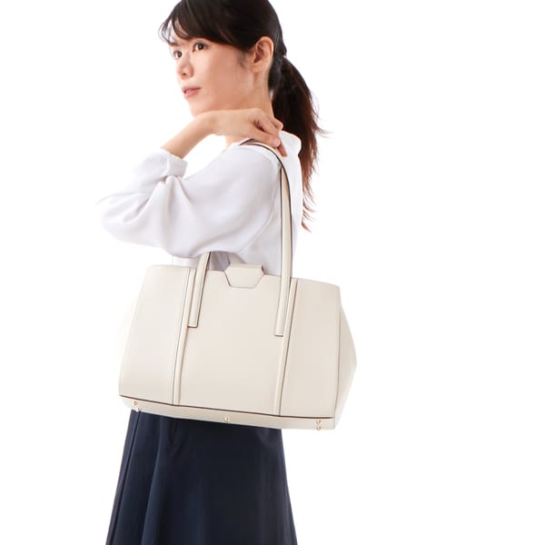 公式】FURLA RIVA L トートバッグ | フルラ(FURLA) | マルイ