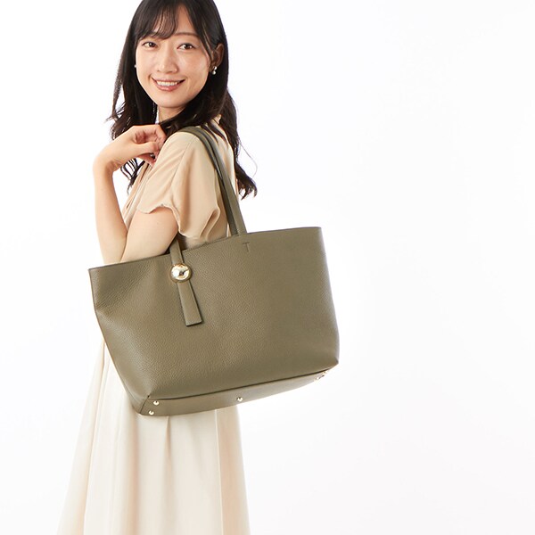 国内直営 大きめ【FURLA】Sfera トートバッグ L 公式】FURLA SFERA L トートバッグ | フルラ(FURLA) | マルイ