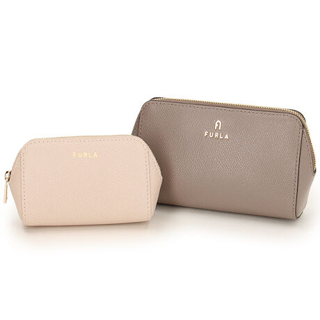 [^:WE00453-ARE000]- ɃI[v|Pbg- [W|[`̃tgɃp`OH̃uhSƃA[`S- t@Xi[JRpNgȂpIȁA}XgnuACẽt JA(Furla Camelia) RXeBbNP[XZbgB̂OCdグ̃vgU[gpRgXgJ[̃|[`2ZbgɂȂĂ܂BRX͂AKi̎^тɊBX[cP[XnhobOɂƎ܂܂B̓ťICXgAłBCAt^[T[rXɂ܂ẮA}CJX^}T|[gZ^[ւABؖ͑؂ɕۊǂĂBiC̍ۂɕKvƂȂ܂jSȂǈꕔ̎dlʐ^ƈقȂꍇ܂B炩߂B