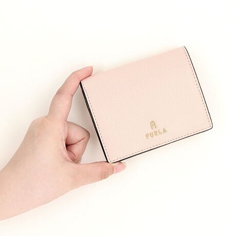 [^:WP00304-ARE000]- ɂDpRp[gg- ɃNWbgJ[hp|Pbgx5- Ƀtbv̕tvXX^bYRC|Pbg- tbvvXX^bYJ- tgɃp`OH̃~j uhSƃA[`SGKgȊۂ݂ттR[i[ۓIȃt JA(Furla Camelia) oCtH[h RpNgEHbg STCYB̂vgU[ɃCgOCdグ{2܂złBnhobOɎ܂XŃRpNgȃfUCB̃XbgƃRp[ggɃJ[hƂD𐮗Ď[ł܂B̓ťICXgAłBCAt^[T[rXɂ܂ẮA}CJX^}T|[gZ^[ւABؖ͑؂ɕۊǂĂBiC̍ۂɕKvƂȂ܂jSȂǈꕔ̎dlʐ^ƈقȂꍇ܂B炩߂B