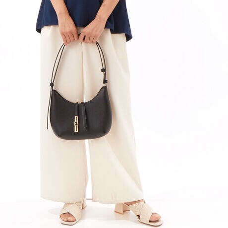 [^:WB01500-BX3353]̓ťICXgAłBCAt^[T[rXɂ܂ẮA}CJX^}T|[gZ^[ւABؖ͑؂ɕۊǂĂBiC̍ۂɕKvƂȂ܂jSȂǈꕔ̎dlʐ^ƈقȂꍇ܂B炩߂B