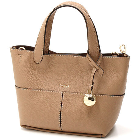 [^:WB01913-HSF000]-uXtF(Sfera)v`[ɃuhS̍\bhJ[̃\tgȃeNX`[hU[gpA̓IȃVGbgɎdグꂽt v[Y(Furla Primrose) ~jg[gobOBnh2{ƁA߂юỎ\ȃV_[XgbvA܂܂Ȏłg܂B̓Rp[gĝȂI[v\̗pB}OlbgƁAACRjbNȃA[`Š`2̃XibvtbNŗ߂̃XgbvA̎Ǝ܂B̓ťICXgAłBCAt^[T[rXɂ܂ẮA}CJX^}T|[gZ^[ւABؖ͑؂ɕۊǂĂBiC̍ۂɕKvƂȂ܂jSȂǈꕔ̎dlʐ^ƈقȂꍇ܂B炩߂B