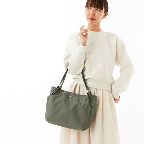 [^:B0087-04]ԓIȐlCACex[XɁALoXCNȃ|GXegpV[YBDڂ̑efނgp邱ƂŁAn̂邵ƂɂȂĂ܂BVGbg̓VvłAS[h̋ƉؚȃnhŃfBCNȃACeɁBRbg⃊l̑fނyʂɎdオĂ̂͂̈łB͂dl3w\ɂȂĂ܂̂ŁA[͂Ă܂Bėn͑N₩ȃJ[`CXAVѐŜy₩ȈۂɂȂĂ܂BA4TCY[łTCYŁAʋ΁EʊwȂǂ̃fC[[X͂AspEopobOƂĂgp܂BOcI[v|Pbg~2,t@Xi[|Pbg~1,I[v|Pbg~2cI[v|Pbg~2,t@Xi[|Pbg~1Ɩ̊֌WɂAۂFČꍇ܂B܂p\REX}[gtHȂǂ̊ɂA኱iƉ摜̃J[قȂꍇ܂B\߂B