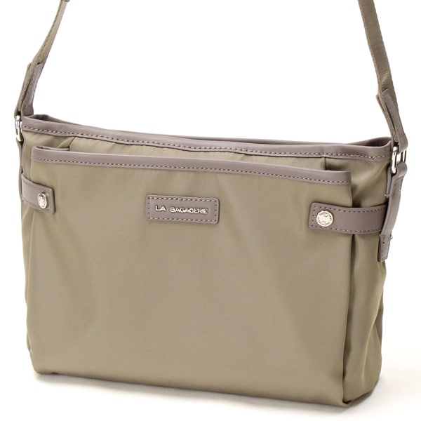 リサイクルナイロン×カウレザー ラップポシェット | イザック(Y'saccs