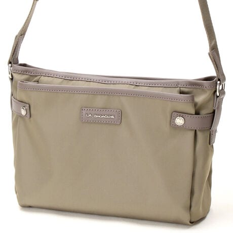 [^:B0086-01]VvŃx[VbNȃACe葵V[YBcCiC̏iȌ򊴂ꂽۂłBlXȗprV[ɍ킹āA~jV_[Eg[gEbNTCYႢłpӂ܂BgĂĂۂɂy݂悤ɁA͊ăoCJ[ŎdグĂ܂BN₩ŔFǂiCfނƃTCNU[gݍ킹ĂAJWAɂȂ肷rWlXV[₫ꂢ߂ȃX^CłaȂg܂BiCfނɂ͝H{Ă邽߁A}ȉJɑĂ܂ĂSBz500mlybg{g[łTCÝAgxV[łd󂷂ACełBOc}Olbgt|Pbg~2cI[v|Pbg~2,t@Xi[|Pbg~1H{fނgpĂ܂ADt@Xi[ȂǂZ\܂B܂AH͉ivIȂ̂ł͂܂̂łӂBƖ̊֌WɂAۂFČꍇ܂B܂p\REX}[gtHȂǂ̊ɂA኱iƉ摜̃J[قȂꍇ܂B\߂B