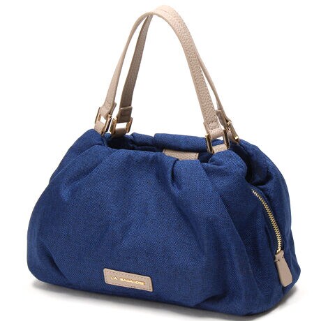 [^:B0089-01]l̃|GXegpAi`eCXgȃ^bNg[gBƒꕔt߂Ƀ^bNAӂƂ{[Ȃ炩fUCɁBdʖ350gƁA500mlybg{g1{yAƂĂy₩ɂgp܂B|PbgȂǂ3w\ŁA̎dɕ֗ȎdlɂȂĂ܂BzX}[gtHȂǂ̋MdiȂǂ̓C̃t@Xi[|PbgɁAnJ`pXP[XȂǂ̂Ɏo̓}Olbĝ|PbgɎ[̂߂łBV_[XgbvgΎ΂ߊ|⌨|ɂΉł2wayACełBOc}Olbgt|Pbgij~2cI[v|Pbg~Q,t@Xi[|Pbg~1Ɩ̊֌WɂAۂFČꍇ܂B܂p\REX}[gtHȂǂ̊ɂA኱iƉ摜̃J[قȂꍇ܂B\߂B