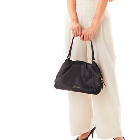 [^:B0089-02]l̃|GXegpAi`eCXgȃ^bNg[gBƒꕔt߂Ƀ^bNAӂƂ{[Ȃ炩fUCɁBdʖ440gƁA500mlybg{g1{yAƂĂy₩ɂgp܂B|PbgȂǂ3w\ŁA̎dɕ֗ȎdlɂȂĂ܂BzX}[gtHȂǂ̋MdiȂǂ̓C̃t@Xi[|PbgɁAnJ`pXP[XȂǂ̂Ɏo̓}Olbĝ|PbgɎ[̂߂łBV_[XgbvgΎ΂ߊ|⌨|ɂΉł2wayACełBOc}Olbgt|Pbgij~2cI[v|Pbg~Q,t@Xi[|Pbg~1Ɩ̊֌WɂAۂFČꍇ܂B܂p\REX}[gtHȂǂ̊ɂA኱iƉ摜̃J[قȂꍇ܂B\߂B