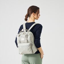 10ポケット持ち手付きリュック | ラ バガジェリー(LA BAGAGERIE 