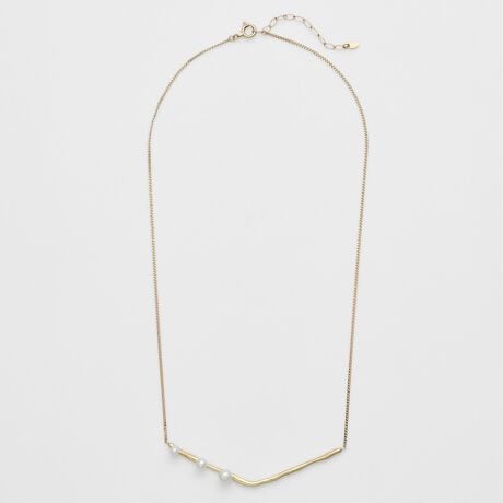 [^ԁF10252116180]CXpCAꂽA_炩ȃjAXo[lbNXBĤ悤ɂꂽp[|CgɂȂĂ܂BlbNX`[sAX`[gݍ킹fUCȂ̂ŁAlXȃR[fBl[gy݂܂BVR΂VRfނgpĂ̂́ATCYEFËႢA኱̏A̗LȂǂɌ̍܂B\߂Bo[ׂ͋̕|ƕό`̋ꂪ܂̂ŁAE̍ۂ͂ӂBp[́Â藯߁icājł̂Őɂ͂ӉB