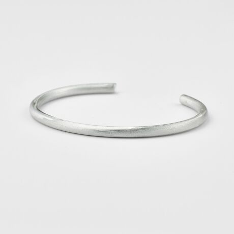 [^ԁF10253114199]~j}ȔۗA}bgdグ̃Vo[oOB̃pCvŎdĂ邱ƂŁAڂ̃{[ɔāAقǌy₩ȒSnBɎRɓރ}bgȎAT߂Ȃꂽۂ^AǂȃX^CɂƗn݂܂BЂƂŃVvɁAd˂ă_ɁBg͂ÃoOuXbgƂ̃C[hɂ߂́AX^CO̕LACełB̃pCvgpĂ邽߁A`ETCYEeNX`[̕Ɍ̍܂BgFs