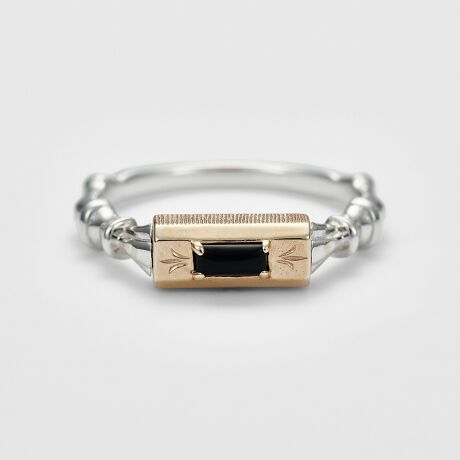 [^ԁF10253111384]̓AJ̓A܂̓B??Xƈڂς̂悤ɁA4̕\b^[OAǂȋC̓ɂƊY܂BV[ỸL[J[ł郌bhubN𒆐SɁA^Ɏ蒤{nAЂƂЂƂقȂ\oBɏȃNNYAʂȃWG[łBVR΂VRfނgpĂ̂́ATCYEFËႢA኱̏A̗LȂǂɌ̍܂B\߂B蒤͒͗l̏oɌ̍܂BTCYsB