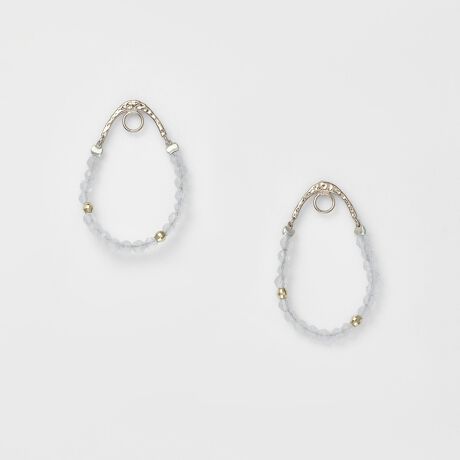 [^ԁF10253117301]sK[h`[tɁAC[ő@ׂɑgݏグzsAX`[V[Ytۂ݂̂tH̃sAX`[܂悤݌vꂽfUĆA`[𕡐gݍ킹̂Ɗɂ߁BЂƂłȂꂽۂɎdオAvZꂽoX͂łBAP̂ł̒pA킹sAXɂĈۂς邽߁AX^CO̕LACeBK[ĥ悤Ȍy₩ƁAẑ悤ȃNVJȕ͋CZfUĆȂɂ肰Ȃ؂€YĂ܂BWG[ƎRɁAƎ炵yނ߂̈iłBVR΂VRfނgpĂ̂́ATCYEFËႢA኱̏A̗LȂǂɌ̍܂B\߂B葢ḦׁA`Ɍ̍܂B