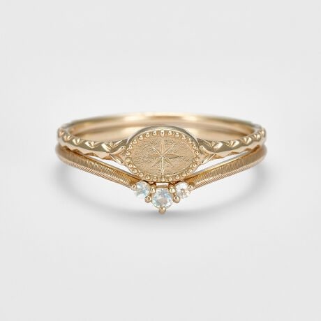 [^ԁF10254127800]VOlbgOx[XɁAd˕ty݂ZbgOBVOlbgÓAÂg̏؁hƂĎgẮBɁA`[tɂF̈݁AÂȊ肢߂܂B}bgȒnɒ荞܂ꂽ}[Nڂ܂Bd˕t̃ÓAVvVVGbgɁA_炩ȌhzCguhCgYfUCBwəzƂCi炵܂BVN̂悤ɑ@ׂȒ͗ĺAׂĐEl̎ɂČ^ɒ荞܂ꂽ́BdȂł͂̉ƁAÂȑ݊Ă܂B̒ɁA肰ȂFZBȑz߂OAȂ̕ɊY܂BVR΂VRfނgpĂ̂́ATCYEFËႢA኱̏A̗LȂǂɌ̍܂B\߂BTCYsB