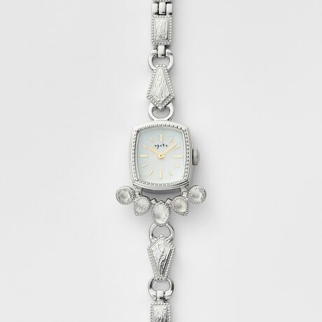 [^ԁF10254127144]̗A_炩Ȍōʂ2025ÑEHb`BȋɍތXehOX𓧉߂ADFʂ`o\\ȏiC[WāAtFCXɂ͑@ׂɋPJ[Xg[ׂ܂B~OCŉꂽtFCXƁAׂ₩ȃeNX`[{xgAAeB[N̂悤ȋCZAǂmX^WbNől̗VѐSdオɁBWG[̂悤ȃrW[ӂfUĆAuXbgoŊy߂̂͂łBVR΂̓J[Xɂ܂Ƃ߁AVbNŐꂽۂ^Ă܂B̉őʂȕ\tFCXAɂƊYȂAނтɓʂȏuԂaoĂ܂BbL{Ă܂̂ŁAeiX͌܂̓ĂȂ_炩zgpBvɗ\ߑgݍ܂ĂdŕAHo׎ɋ@\␫\mFׂ̃j^[pdrƂȂĂ܂Bj^[pdrɂdȑꍇɂAグ1NԖƂȂ܂Bグ[iƔ̔ؖƕۏ؏͂茳ɂĕۊǂ܂悤肢\グ܂BVR΂VRfނgpĂ̂́ATCYEFËႢA኱̏A̗LȂǂɌ̍܂B\߂B΁Fgp[YizCgjAuhCgizCgjP[XFVo[iWEbLjWA[YFXeXxgFVo[iWEbLjhF~lKXՁF^J~L