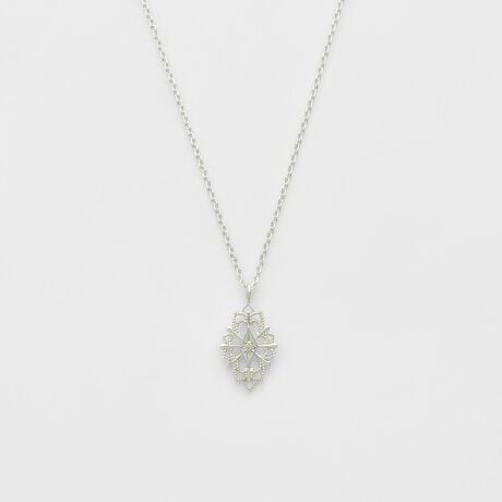 [^ԁF10254116842]`[tɂ@ׂȃfUCۓIȃlbNXBVo[̓͗lɁA_Cĥ߂̂悤ɎU΂߂AɃA[ĝ悤ȋPY܂Bؚȃ`F[Ƒ݊̂gbvAVvȑɂʂȃjAXvXBZ悤Ȕy߂{łBVR΂VRfނgpĂ̂́ATCYEFËႢA኱̏A̗LȂǂɌ̍܂B\߂B