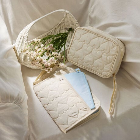 [^:BGDB0016202]傫Jďoꂵ₷B7.5cm̃}`łՂ܂B|PbgAӂƂނ𕪂Ď[ł܂B߂̃XgbvtŎɊ|Ďg܂Bidl͗\ȂύXꍇ܂B{戵͂q܂̎̓͂ȂꏊɕۊǂĂBy@z􂢂ł܂Bz␅ŔG炵łizŐ@ASɊĂBAR[܂ޏۃV[gŐi@ȂłBϐFAό`Ȃǐi򉻂\܂Byӎzی҂֕̕Kǂ݂svʎ̂̂ƂɂȂ܂̂ŁALɒӂĂtyIxijzނ͊JAɎ̂ĂĂBq܂̌AȂǕs̎̂ɂȂ邨ꂪ܂ByIӁiイjzjAό`i͎gpȂłB{̗prȊOɂ͎gpȂłB΋Cg[ɋ߂ÂȂłBygp̒ӁzԂAAGꂽ܂܂ŕuꍇÂ̂ɐFt邨ꂪ܂̂łӂBAAxω̌ꏊĕۊǂĂB