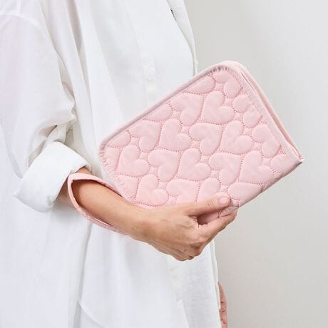 [^:NZDB0046232]LTCYiA5j̕q蒠܂œeʃTCYBJƂ̃|PbgAJ[h6ȏ܂Bɂ́Ay[EbV|PbgEt@Xi[t|PbgBO\ȃCi[|[`Ă܂B֗Ȕwʃ|PbgB߂̃XgbvtŎɊ|Ďg܂Bidl͗\ȂύXꍇ܂B{戵͂q܂̎̓͂ȂꏊɕۊǂĂBy@z􂢂ł܂Bz␅ŔG炵łizŐ@ASɊĂBAR[܂ޏۃV[gŐi@ȂłBϐFAό`Ȃǐi򉻂\܂Byӎzی҂̕ Kǂ݂svʎ̂̂ƂɂȂ܂̂ŁALɒӂĂtyIxijzނ͊JAɎ̂ĂĂBq܂̌AȂǕs̎̂ɂȂ邨ꂪ܂ByIӁiイjzjAό`i͎gpȂłB{̗prȊOɂ͎gpȂłB΋Cg[ɋ߂ÂȂłBygp̒ӁzԂAAGꂽ܂܂ŕuꍇÂ̂ɐFt邨ꂪ܂̂łӂBAAxω̌ꏊĕۊǂĂB