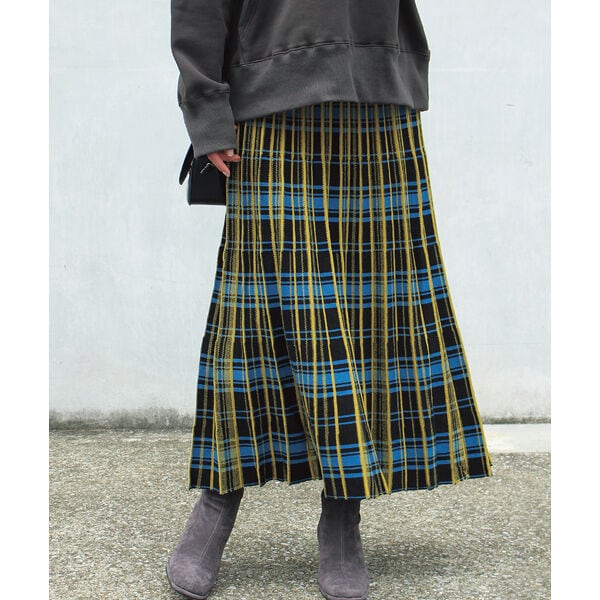 プリーツスカート