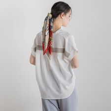 【WEB限定】麻調バックヨークテープ切替えブラウス≪洗濯機で洗える≫