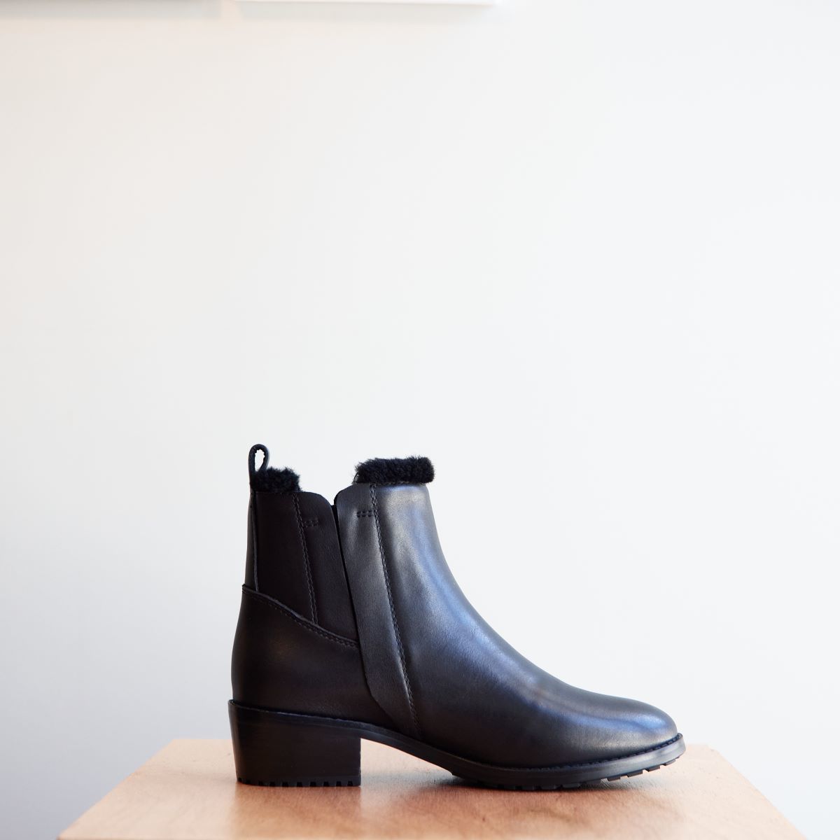 [}C]Laurence hu[c/G~I[XgAiEMU Australiaj ubN