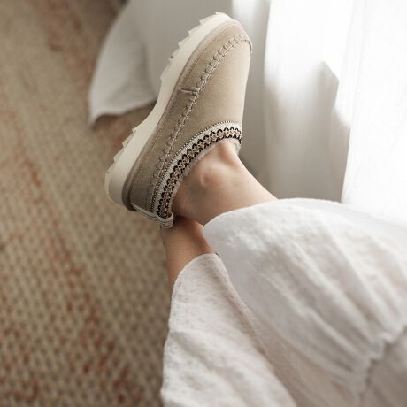 [^:W13239]IVƉK𑫌ɁZfޓɂ肰Ȃ`SvXNEWXb|BAbp[ɂ͏㎿ȃXG[hgpi`ȕƑϋv𗼗BCjOƃtbgxbhɂ̓I[XgAŶӂӂȃV[vXLґɍ̗pBꂽuԂgVRfނȂł͂̏ɂK܂BZ|CggĥƌV[N\[ň芴̂₷Abp[Ƒ܂Ɏ{ꂽXeb`̃fUCI@݂VvȒɂ܂BJ[́AꂽۂSandƐ[݂̂闎Dark Olive2FWJǂ̃J[lXȃX^Cɍ킹₷ĩR[fBl[gɎRɗn݂܂B