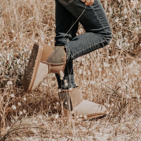 [^:K13105]4F̃lC`[J[̃pb`[NIVNEWACeB\ʂ͏㎿ȃJEXG[h/ɂ͍mE[gpĂґȃLbYu[cB炩SnƓƎ2dAEg\[͕sT|[ggۂ܂BmE[͕ۉȊOɂzEɗDĂA͉ݍ݁Ag͊Ȃǂ̐zOɓʂɂKɉ߂܂BẼ{AgݍłقsEMU Australia/Э رt1994NX^[gI[XgÃI[V[hNƂEMU͍ŏ㋉̎RfނɊvVuhAgever naturalhe[}365SȂK͂tbgEFAuhłBEňԗSn̗ǂCڎwāAɊJĂ܂B