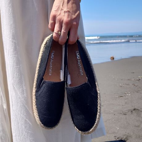 dlt́yEMUzG~/Gum Metallic ^bNXb|[^:W11964]\[̃tHNVOe[vW[gfނŎdグfUCAVRfނ̗Di`Ԃ̃Xb|^CṽGXph[Xj[J[BAbp[fނɃVo[^bNJ[̃JEU[gpOWA[ACeBᔽŃNbV̂郁[tH[tbgxbgl̗̑̌`ɍ킹ĕω̂ŁAKȃtBbgBVo[AzCgAubN3J[WJEĂɃsb^̗ŌyʂȃGXph[EEyȃXb|EVvR[f̑ANZgEJWAfjɂ][gX^CɂEs[XXJ[gɂsEMU Australia/Э رt1994NX^[gI[XgÃI[V[hNƂEMU͍ŏ㋉̎RfނɊvVuhAgever naturalhe[}365SȂK͂tbgEFAuhłBEňԗSn̗ǂCڎwāAɊJĂ܂B