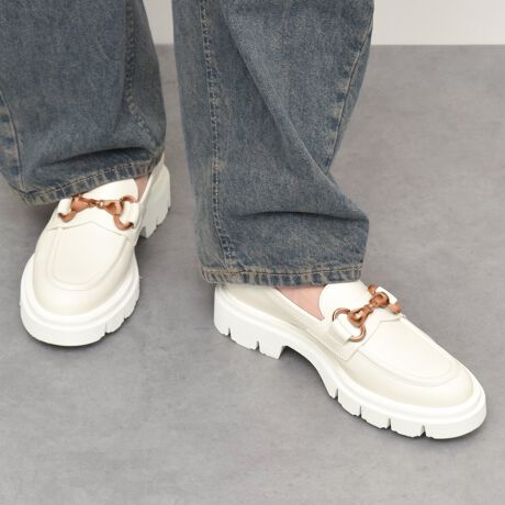 [^:L31617]yʂŊɂ`̃^N\[̗prbg[t@[x[VbNŖÔȂfUCȂ̂ŁAg܂BlXȃX^COɍꑫłB`IȃeNjbNÃghӎCɒ]W߂Luca Grossi (J ObV)BCŎgSĂ̑fނIAfނ̎ACe̐X́A܂܂ȃCtX^CɂƊYĂuhłBCɕیV[\Ăꍇ܂Bp̍ۂ͔ĂgpB܂Ai̍ۂɕیV[ꕔꍇ܂B\߂BYߒɐLYꍇ܂B܂fނ̓A኱̐FACꂪꍇ܂A͑fނ̓ƂȂ܂B\߂BAɑjꍇ܂BTCYZ(\L)͂܂ŖڈƂȂ܂d:339g