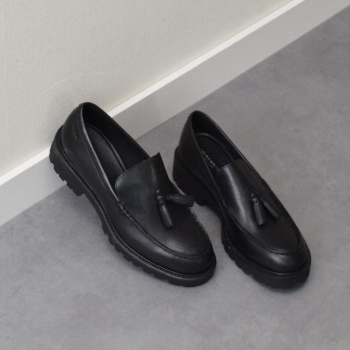 バガボンド（VAGABOND）/VAGABOND◆4cmヒール◆ラウンドトウベーシックタッセルローファー VAGABOND◇4cmヒール◇ラウンドトウベーシックタッセルローファー