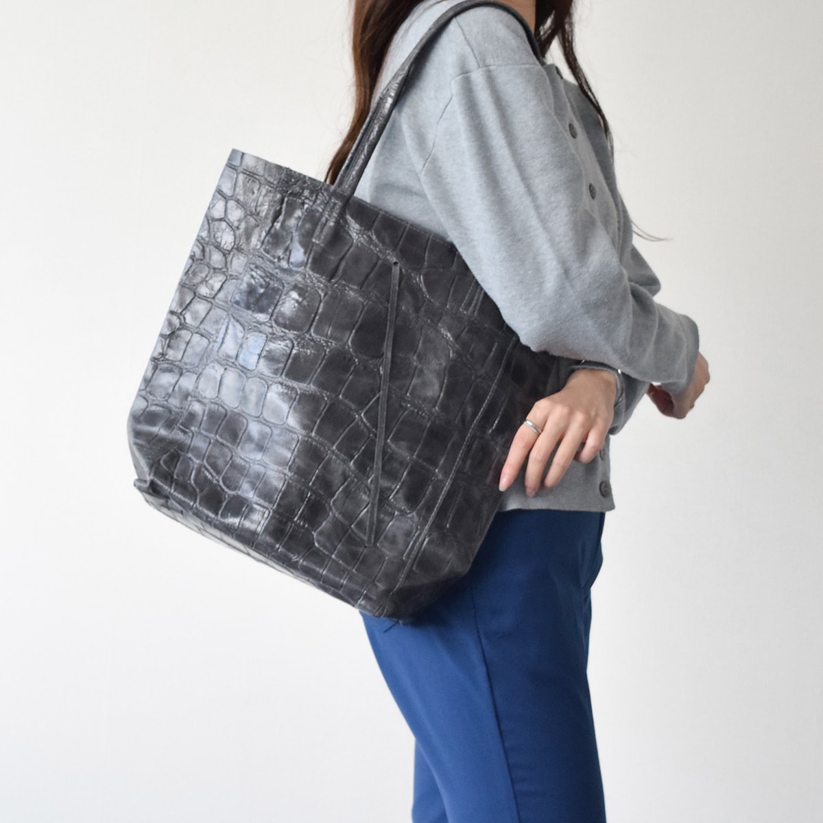 Andrea Cardone◆ファスナー付き型押しレザートートバッグ