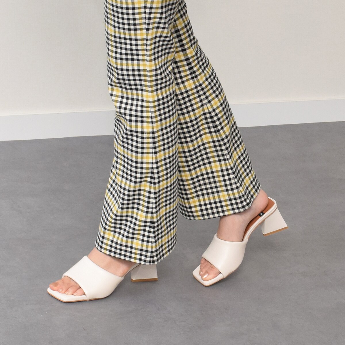 ANGEL ALARCON◇6cmヒール◇スクエアトウミュールサンダル | アンヘル