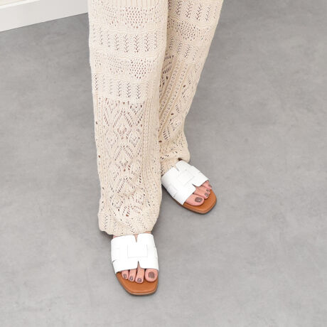 25N37AiύXv܂B[^:E42203]Oh my Sandals (I[ }C T_Y)́AXyČC̊XG`F_ƂAɃ[Yiuȉi͂̃T_|t@bVuhłBNbVC\[dlŃ\tgȑ̃XNGAgEtbgU[T_́AVvȃfUCŎg̗ǂACełBCɕیV[\Ăꍇ܂Bp̍ۂ͔ĂgpB܂Ai̍ۂɕیV[ꕔꍇ܂BYߒɐLYꍇ܂B܂fނ̓A኱̐FACꂪꍇ܂A͑fނ̓ƂȂ܂B\߂BAɑjꍇ܂BBě̓ɂFČꍇ܂ B܂Aql̂gPCj^[X}[gtHʂȂǂ̊ɂFۂ̏iƈČꍇ܂BTCYZ(\L)͂܂ŖڈƂȂ܂Bd:131g