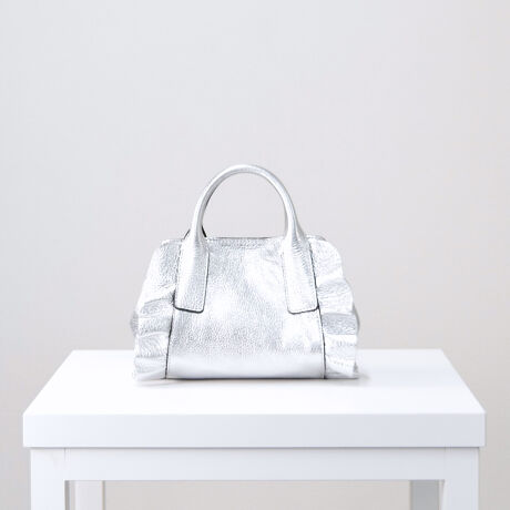 25N110AiύXv܂B[^:Q46518]1967NnƂV܃obO[J[BN|ĂC^A̐ElZɂăp[jL̃fUC𐶂ݏoĂ܂BYׂ͂ĕ~nɂ鎩ЍHłƂ|V[тAi̊Ǘɂd_uĂ܂ByE_炩E@\Ix[XɁAVvȃfUCɏ炵ƃgbhobORNVƂȂĂ܂BtfUCtF~jȈۂ̃nhobOB^bNU[̎tĂ炵ۂłBV_[XgbvtȂ̂ŁA2WAYłgp܂BEA4Ήi22~31cm)F~Ezi10~20cmjF~Eybg{gi500mljF~Eybg{gci500mljF~YߒɐLYꍇ܂B܂fނ̓A኱̐FACꂪꍇ܂A͑fނ̓ƂȂ܂B\߂BBě̓ɂFČꍇ܂ B܂Aql̂gPCj^[X}[gtHʂȂǂ̊ɂFۂ̏iƈČꍇ܂BTCYZ(\L)͂܂ŖڈƂȂ܂B:16-20cm:14cm}`:10cm荂:6cmV_[Xgbv̒:99-111cmd:380g