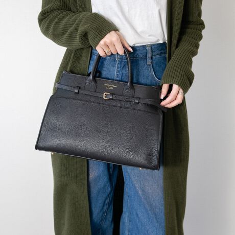 25N717AiύXv܂B[^:Q46352]fUCi[Christian Villa (NX` B)ɂāA2013NɒãuhBt@bVƊEŒN|ꂽôƁAC^A̓`IȋZpɂ葽@\t@bViuȃU[obOĂĂ܂Bx[VbNȃfUC̃U[nhobÓAÔȂfUCȂ̂ŁAg܂BYߒɐLYꍇ܂B܂fނ̓A኱̐FACꂪꍇ܂A͑fނ̓ƂȂ܂B\߂B׎ɂV{኱ςꍇ܂B\߂BTCYZ(\L)͂܂ŖڈƂȂ܂B:34cm:25cm}`:11cm荂:9cmV_[Xgbv̒:96-110cmd:1040gfp摜̃`[ʔ@iԍ@CF0217300401