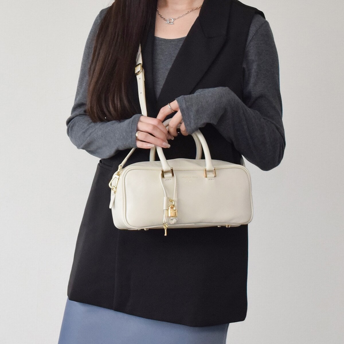 [�}���C]CHRISTIAN VILLA�����U�[�n���h���n���h�o�b�O/�N���X�`�������B���iCHRISTIAN VILLA�j �A�C�{���[