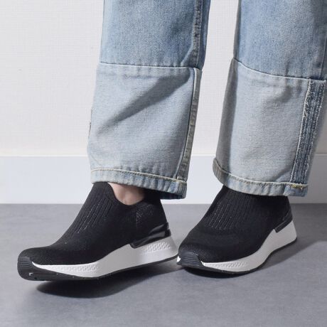 [^:455806]jbgfނőɂ₳tBbgA@Ő􂦂Xj[J[By@ł̐@z~OɎoĉB␅vOŐĉBisjy]xŐĉBu^}Xv́A1967NhCcőnƁB70Ŏ舵鐢EIɐlC̘V܃uhBSn̂悳ɂANVJŐVgh܂ŕL|Ă܂BYߒɐLYꍇ܂B܂fނ̓A኱̐FACꂪꍇ܂A͑fނ̓ƂȂ܂B\߂BAɑjꍇ܂BBě̓ɂFČꍇ܂ B܂Aql̂gPCj^[X}[gtHʂȂǂ̊ɂFۂ̏iƈČꍇ܂BTCYZ(\L)͂܂ŖڈƂȂ܂d:229g