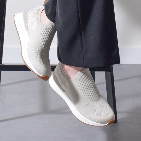 [^:455806]jbgfނőɂ₳tBbgA@Ő􂦂Xj[J[By@ł̐@z~OɎoĉB␅vOŐĉBisjy]xŐĉBu^}Xv́A1967NhCcőnƁB70Ŏ舵鐢EIɐlC̘V܃uhBSn̂悳ɂANVJŐVgh܂ŕL|Ă܂BYߒɐLYꍇ܂B܂fނ̓A኱̐FACꂪꍇ܂A͑fނ̓ƂȂ܂B\߂BAɑjꍇ܂BBě̓ɂFČꍇ܂ B܂Aql̂gPCj^[X}[gtHʂȂǂ̊ɂFۂ̏iƈČꍇ܂BTCYZ(\L)͂܂ŖڈƂȂ܂d:229g